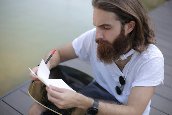 Beard Balm vs Beard Oil: What’s Best for Your Beard Type?